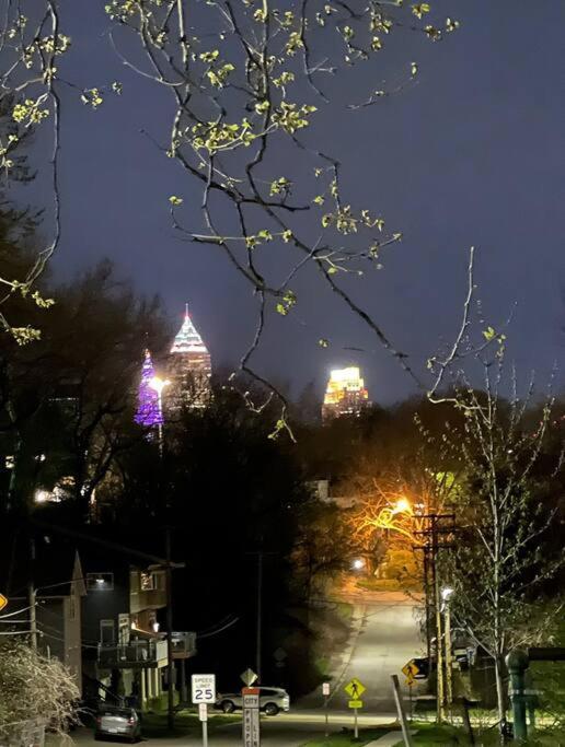 Apartament Trendy In Tremont, Cle Cleveland Zewnętrze zdjęcie